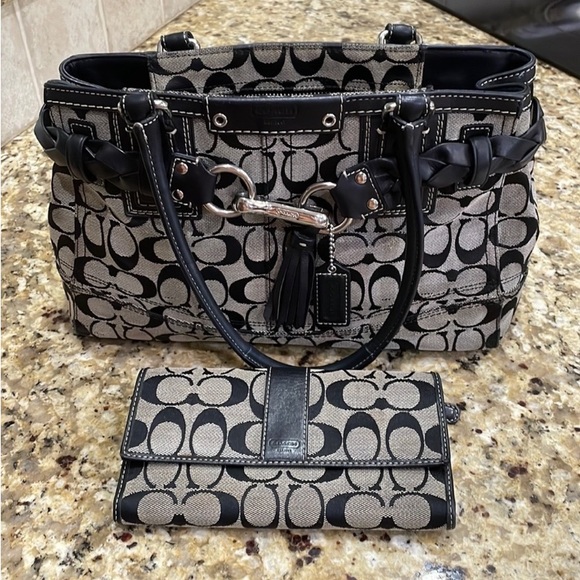 Coach Handbags - Gorgeous Coach Purse with Matching Wallet Excellent Condition